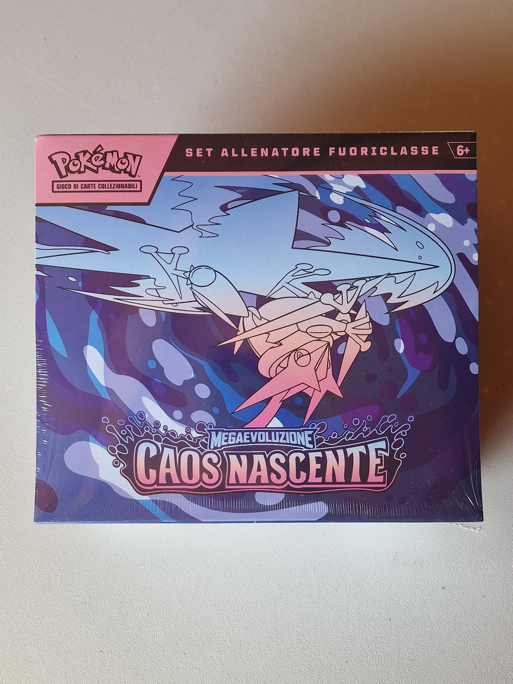 Pokémon ETB Chaos Nascente - ITALIENISCH - Set Trainer Fuoriclasse Megaevolution